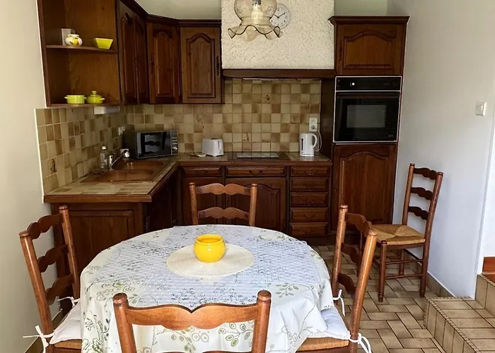 Maison A Lourdes, Avec Jardin * 루르드