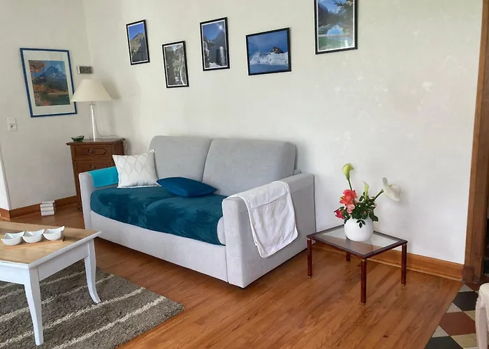 펜션 Maison A Lourdes, Avec Jardin 루르드